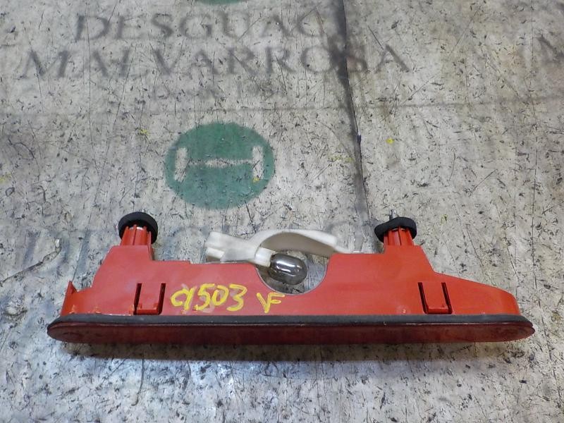 Recambio de piloto trasero central para peugeot partner kombi 1.6 16v hdi cat referencia OEM IAM   