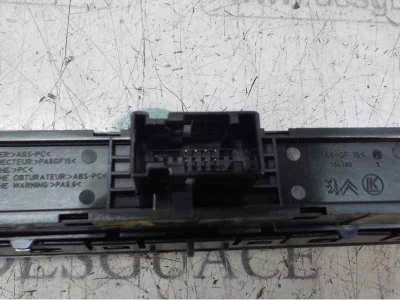 Recambio de warning para peugeot 308 confort referencia OEM IAM 649015  