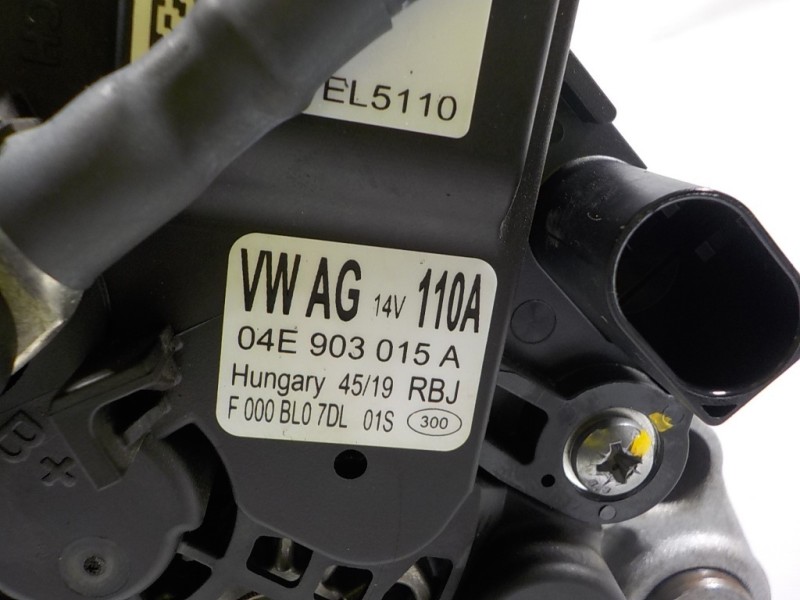 Recambio de alternador para audi a1 sportback (gba) 1.0 tfsi referencia OEM IAM  04E903015A 
