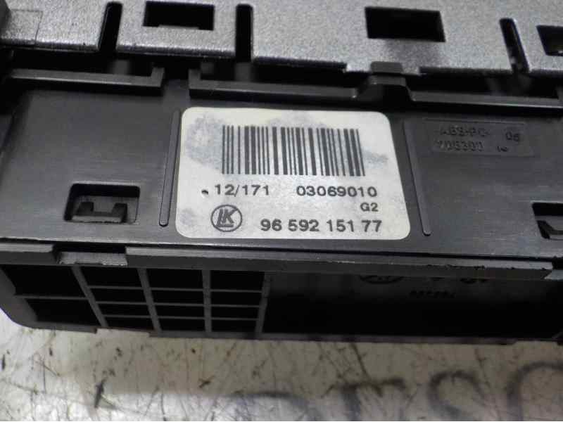 Recambio de warning para peugeot 308 confort referencia OEM IAM 649015  