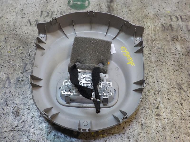 Recambio de piloto interior para peugeot partner kombi 1.6 16v hdi cat referencia OEM IAM   