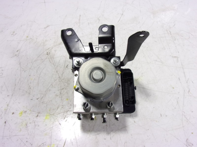 Recambio de abs para toyota aygo 1.0 vvti referencia OEM IAM 440500H170 445400H130 18080221584