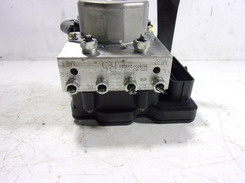 Recambio de abs para toyota aygo 1.0 vvti referencia OEM IAM 440500H170 445400H130 18080221584