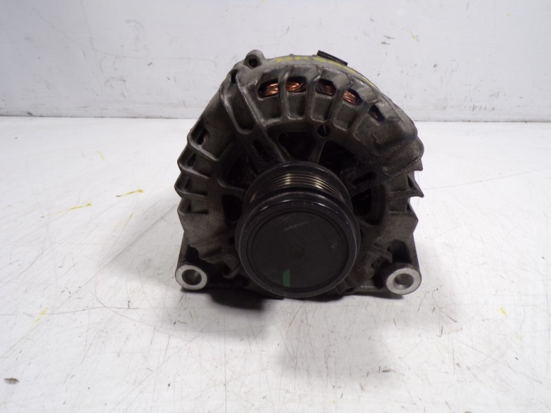 Recambio de alternador para volvo c30 1.6 diesel cat referencia OEM IAM 36012505 30659390 TG15C186