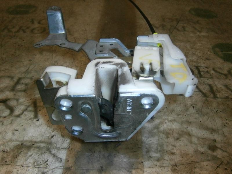 Recambio de cerradura puerta trasera derecha para toyota aygo (kgb/wnb) blue referencia OEM IAM   