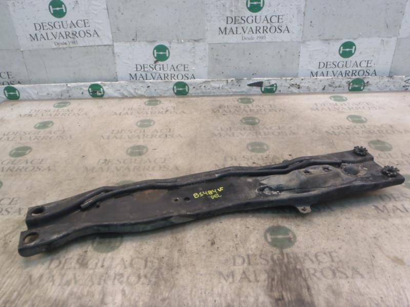 Recambio de travesaño inferior para kia carens 2.0 crdi lx monovolumen referencia OEM IAM   