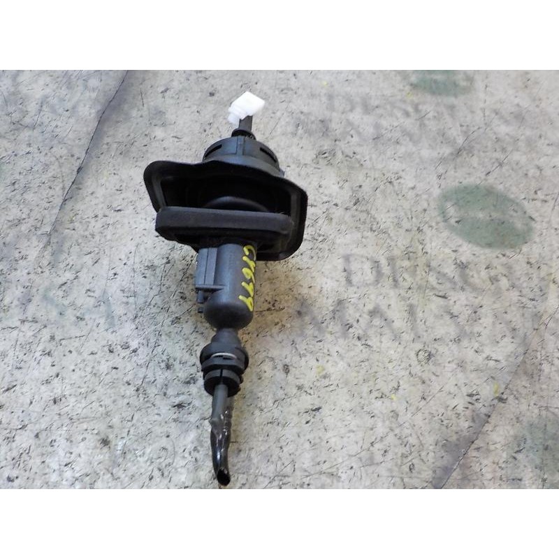 Recambio de bomba embrague para ford c-max (cb3) 1.6 tdci cat referencia OEM IAM 1863548  