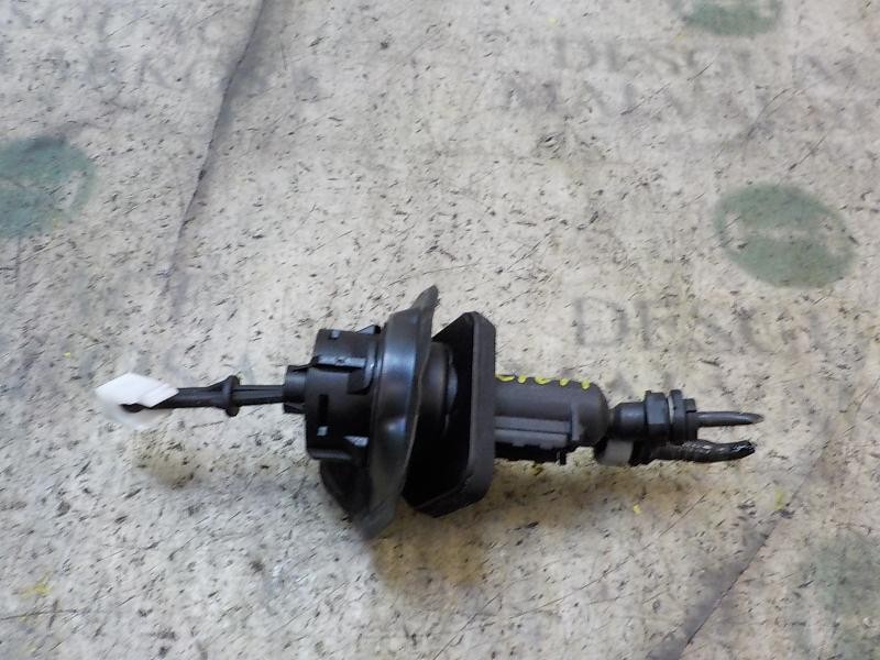 Recambio de bomba embrague para ford c-max (cb3) 1.6 tdci cat referencia OEM IAM 1863548  