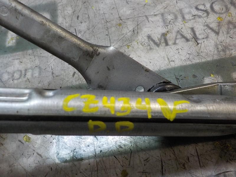 Recambio de articulacion limpia delantero para peugeot 3008 1.6 hdi fap referencia OEM IAM   