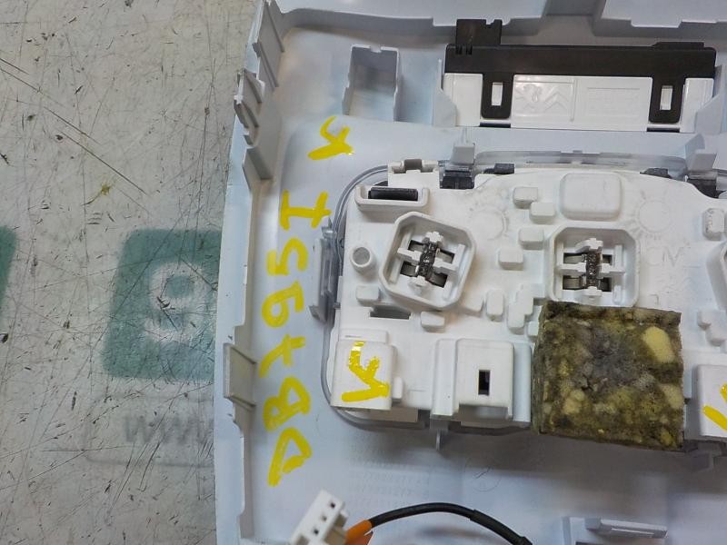 Recambio de piloto interior para peugeot 308 business line referencia OEM IAM 96887290PR  