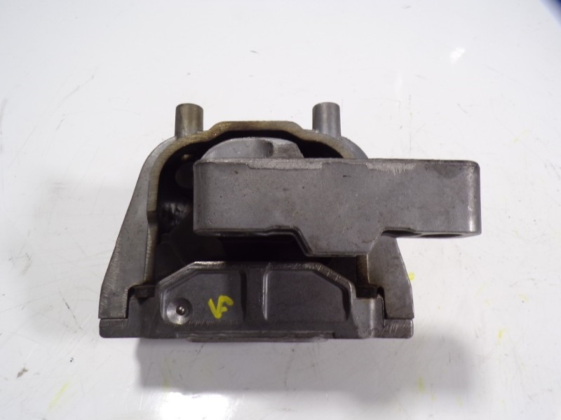 Recambio de soporte motor derecho para audi q3 (8u) 2.0 tdi referencia OEM IAM 5N0199262L  