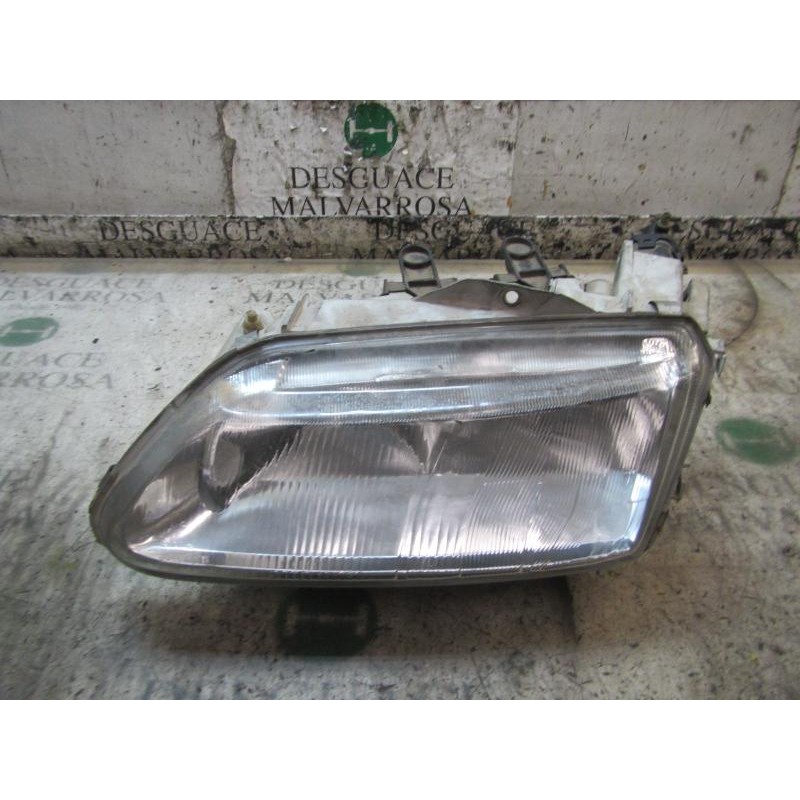 Recambio de faro izquierdo para renault laguna (b56) 2.2 turbodiesel referencia OEM IAM   