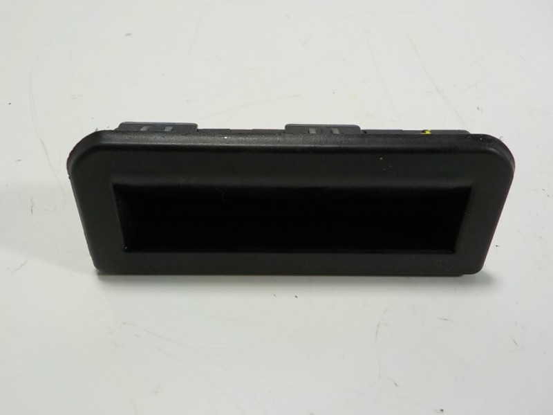 Recambio de maneta porton para audi a1 sportback (gba) 1.0 tfsi referencia OEM IAM  8V082756615S 