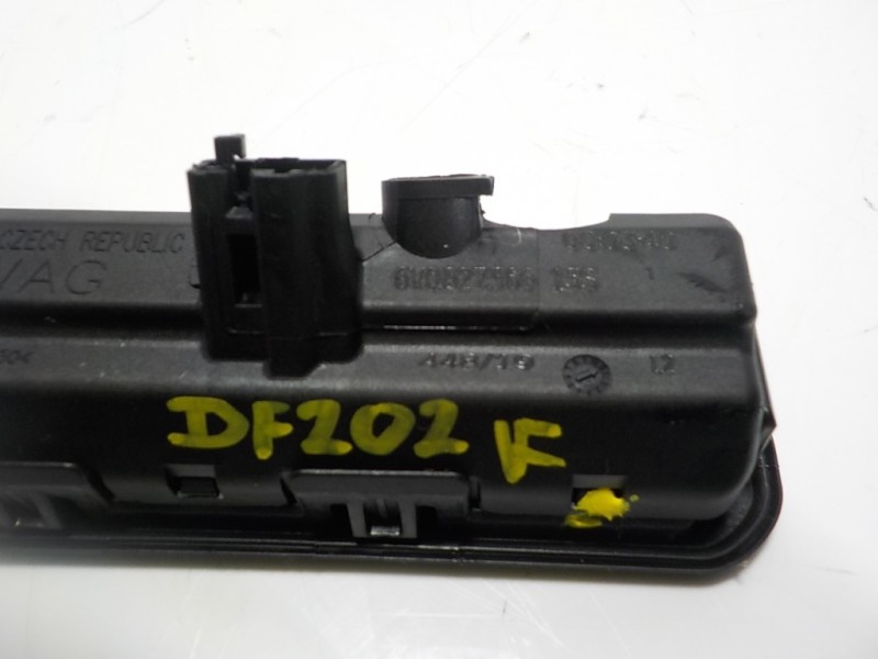 Recambio de maneta porton para audi a1 sportback (gba) 1.0 tfsi referencia OEM IAM  8V082756615S 