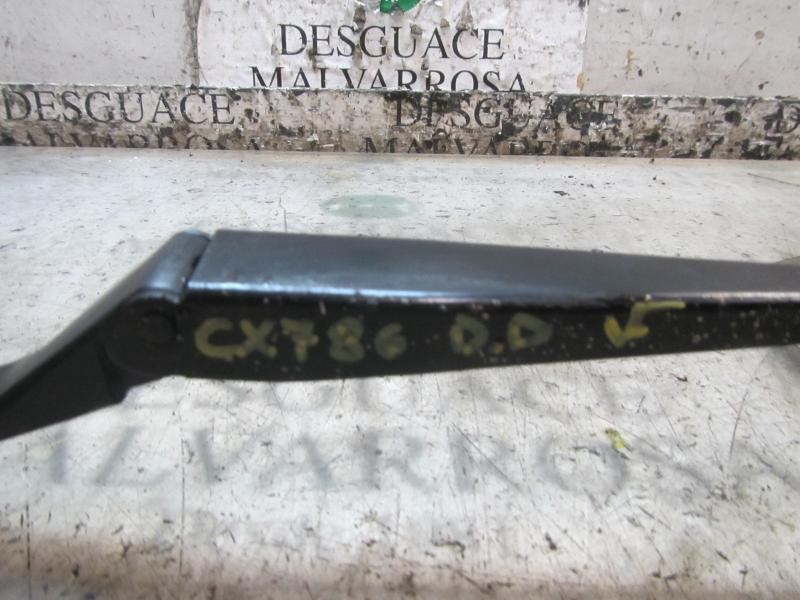 Recambio de brazo limpia delantero derecho para peugeot 308 sport referencia OEM IAM 6429EN  
