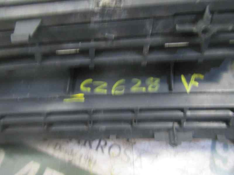 Recambio de rejilla para opel vectra c berlina 1.9 cdti referencia OEM IAM   