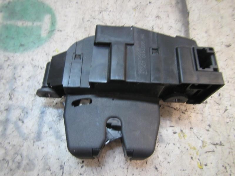 Recambio de cerradura maletero / porton para peugeot 308 sport referencia OEM IAM 8719C5  
