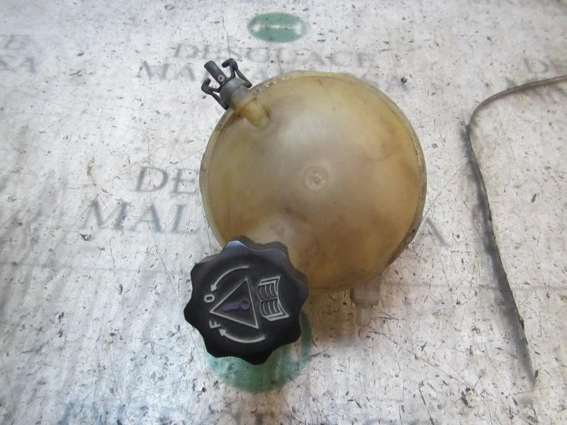 Recambio de deposito expansion para peugeot 308 sport referencia OEM IAM 1323AH  