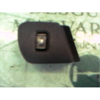 MANDO ELEVALUNAS TRASERO DERECHO 