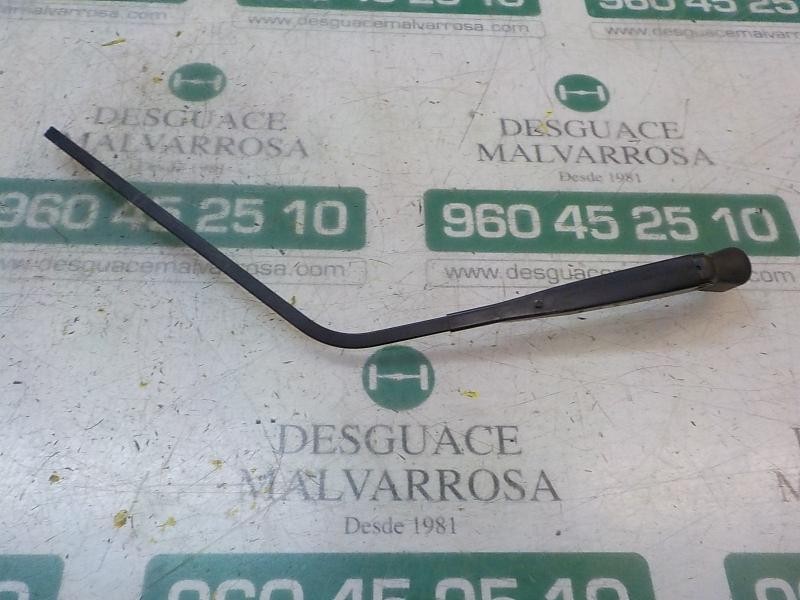 Recambio de brazo limpia trasero para toyota land cruiser (j9) d4-d vx (3-ptas.) referencia OEM IAM   