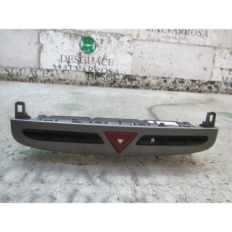 Recambio de warning para peugeot 308 sport referencia OEM IAM 649014 9659417177 