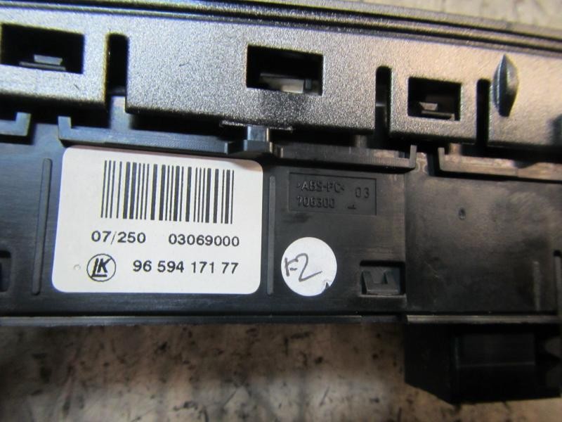 Recambio de warning para peugeot 308 sport referencia OEM IAM 649014 9659417177 