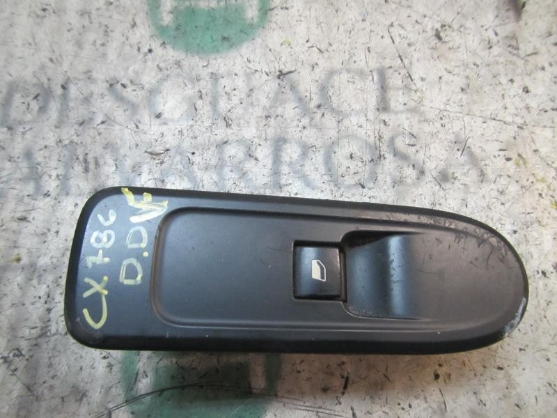 Recambio de mando elevalunas delantero derecho para peugeot 308 sport referencia OEM IAM 649029  