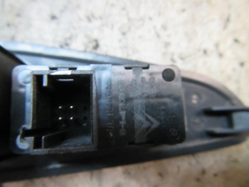 Recambio de mando elevalunas trasero izquierdo para peugeot 308 sport referencia OEM IAM 649031  
