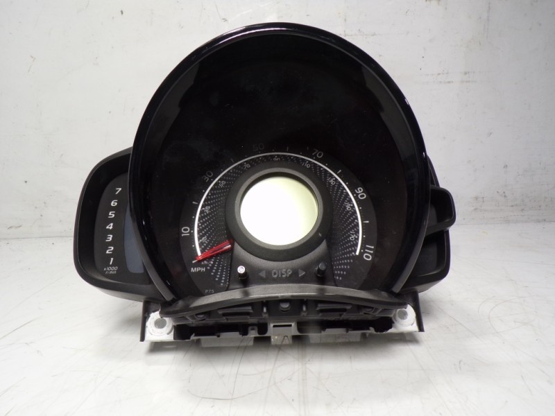 Recambio de cuadro instrumentos para toyota aygo 1.0 vvti referencia OEM IAM 838000H601 769167330V 769167330V