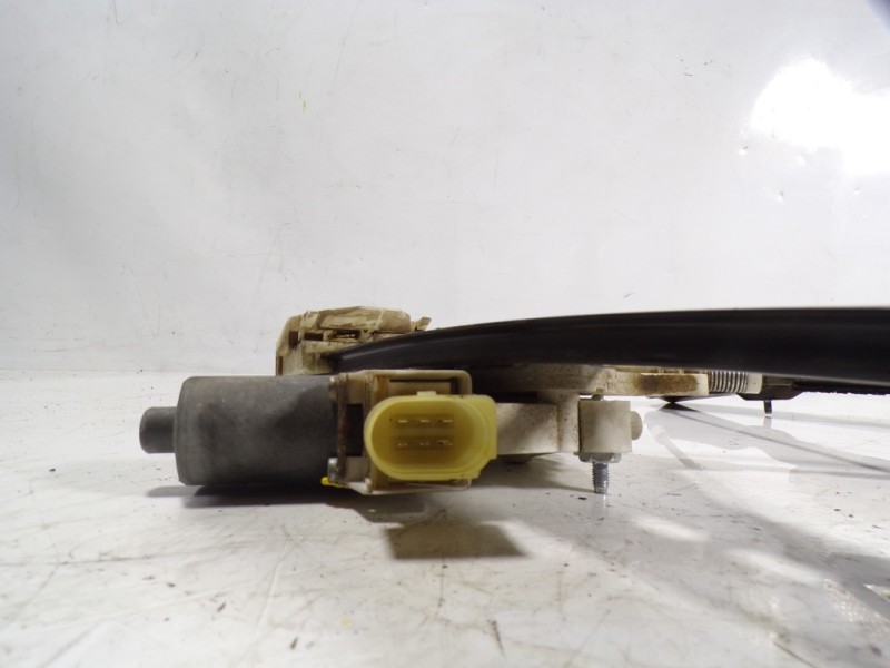 Recambio de elevalunas delantero derecho para bmw serie 3 berlina (e90) 2.0 cat referencia OEM IAM 51337140588 6927028 