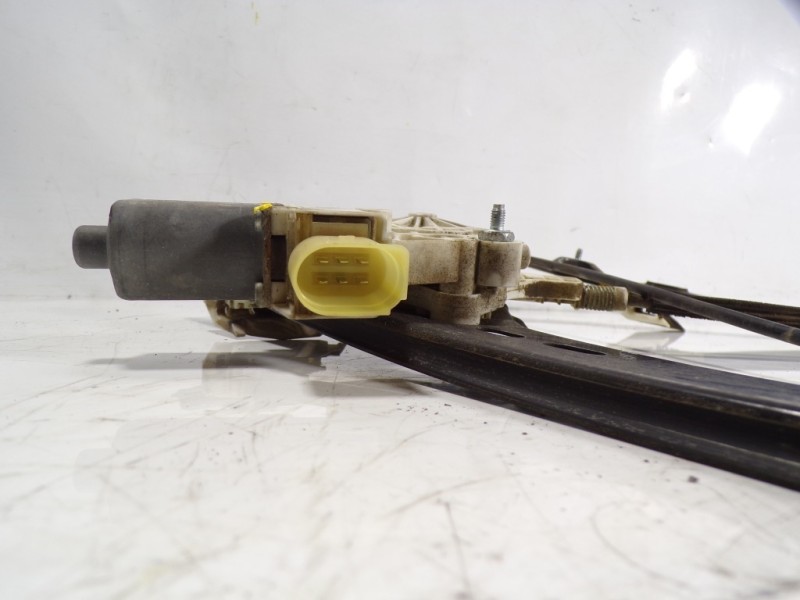 Recambio de elevalunas delantero izquierdo para bmw serie 3 berlina (e90) 2.0 cat referencia OEM IAM 51337140587 6927027 