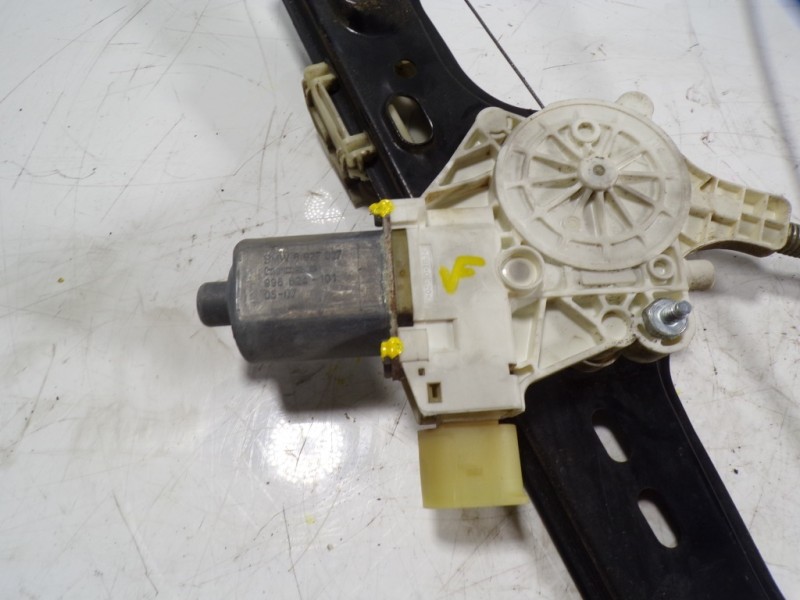 Recambio de elevalunas delantero izquierdo para bmw serie 3 berlina (e90) 2.0 cat referencia OEM IAM 51337140587 6927027 