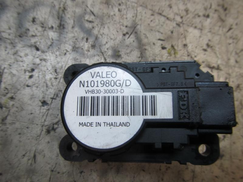 Recambio de motor apertura trampillas climatizador para peugeot 308 sport referencia OEM IAM 6447NL  