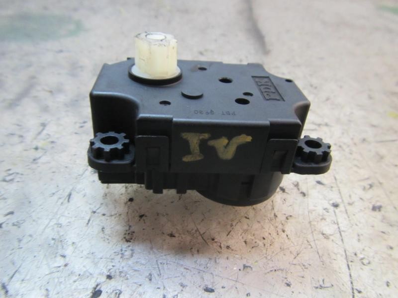 Recambio de motor apertura trampillas climatizador para peugeot 308 sport referencia OEM IAM 6447NL  