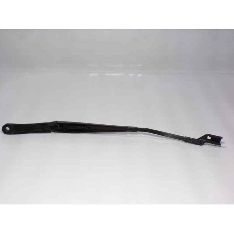 Recambio de brazo limpia delantero izquierdo para opel astra j lim. 1.7 16v cdti referencia OEM IAM   