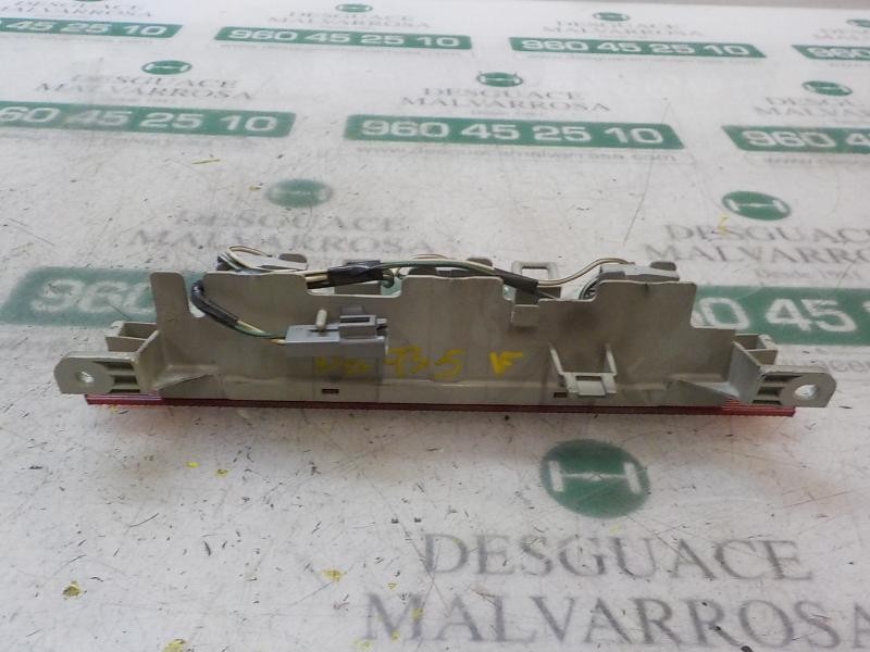 Recambio de piloto trasero central para toyota land cruiser (j9) d4-d vx (3-ptas.) referencia OEM IAM   