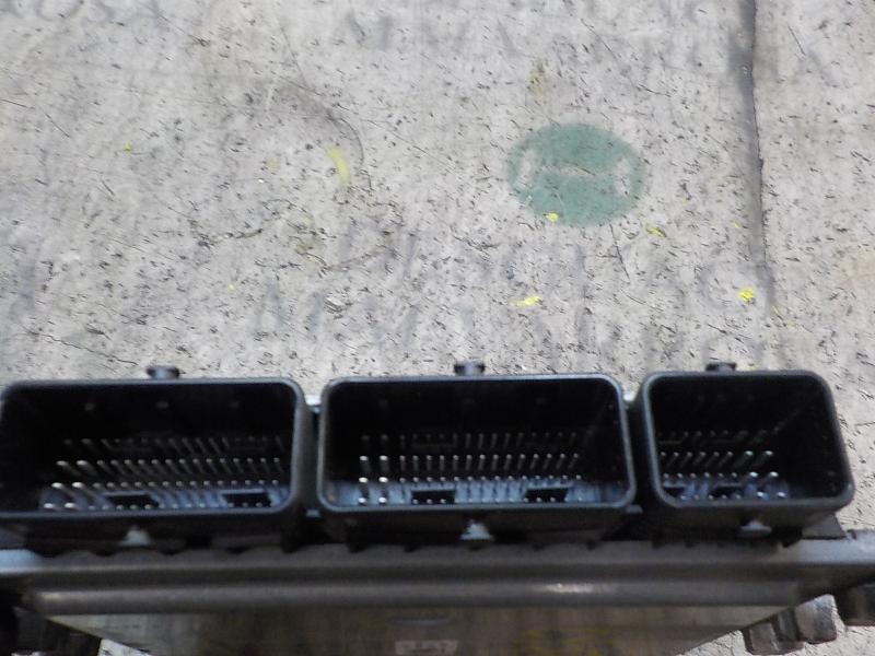 Recambio de centralita motor uce para renault megane iii sport tourer expression referencia OEM IAM 237100777R  