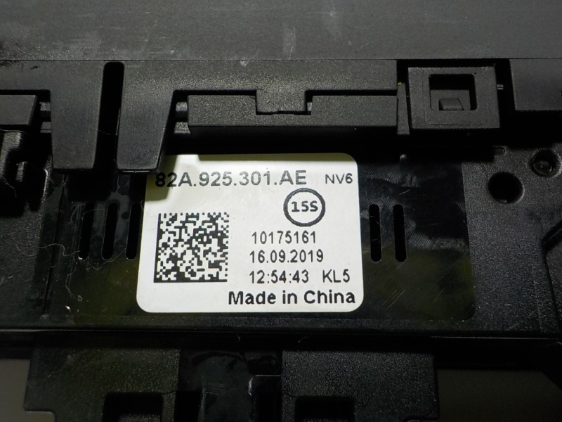 Recambio de warning para audi a1 sportback (gba) 1.0 tfsi referencia OEM IAM 82A925301AE 82A925301AE 