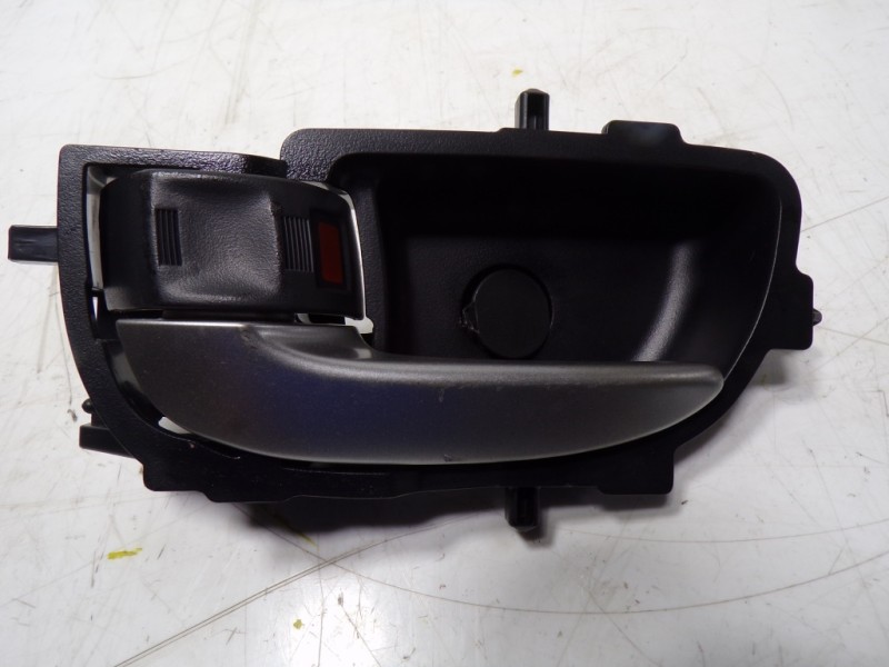 Recambio de maneta interior delantera izquierda para toyota aygo 1.0 vvti referencia OEM IAM   