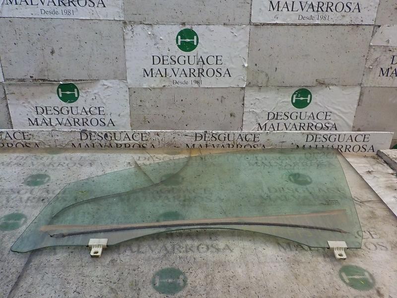 Recambio de cristal puerta delantero izquierdo para renault megane iii sport tourer expression referencia OEM IAM 803012464R  