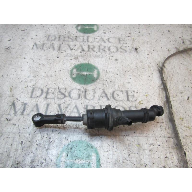 Recambio de bomba embrague para renault megane iii coupe 1.9 dci diesel fap referencia OEM IAM 306100017R  