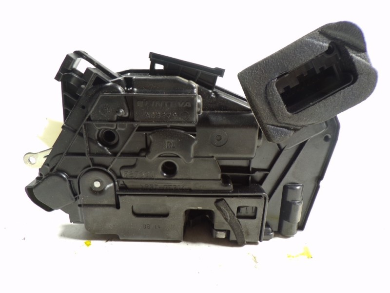 Recambio de cerradura puerta delantera derecha para skoda yeti 1.2 tsi referencia OEM IAM 5K1837016C 5E1837016A 