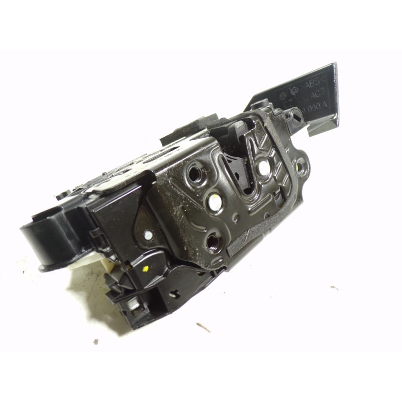 Recambio de cerradura puerta trasera derecha para skoda yeti 1.2 tsi referencia OEM IAM 5K4839016Q 5E0839016A 