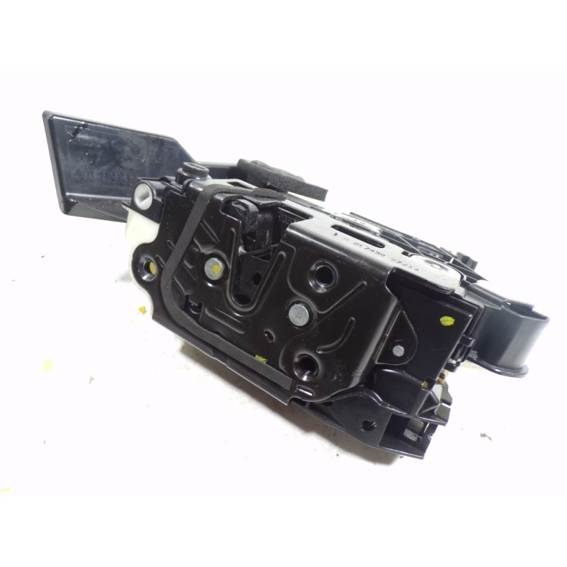 Recambio de cerradura puerta trasera izquierda para skoda yeti 1.2 tsi referencia OEM IAM 5K4839015Q 5E0839015A 