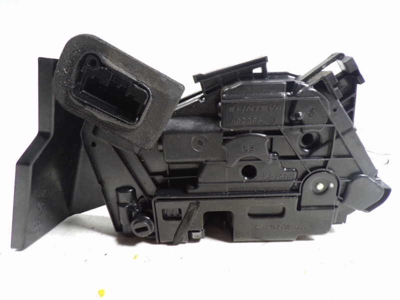 Recambio de cerradura puerta trasera izquierda para skoda yeti 1.2 tsi referencia OEM IAM 5K4839015Q 5E0839015A 