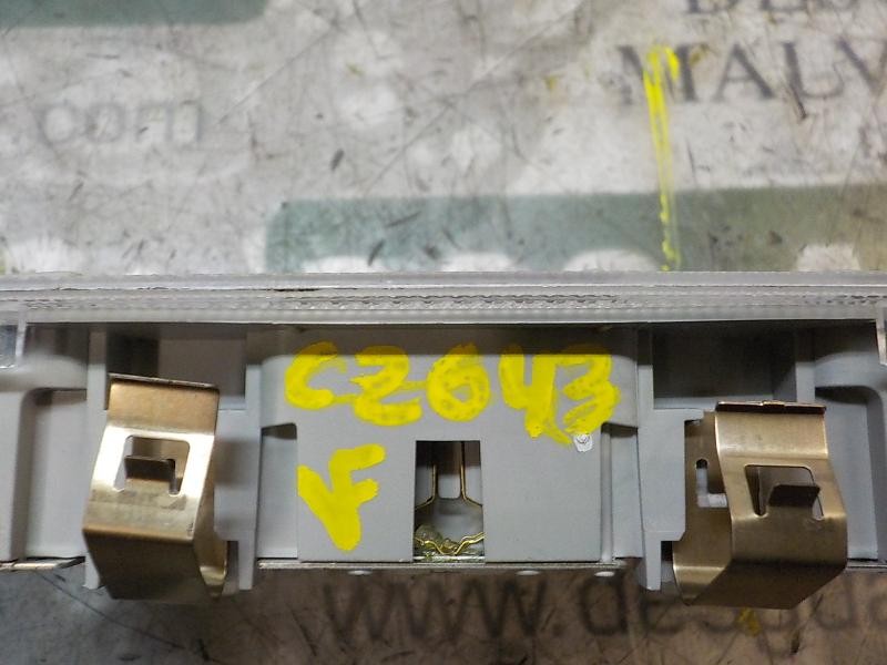 Recambio de piloto interior para toyota yaris 1.0 cat referencia OEM IAM 812600D070B0  