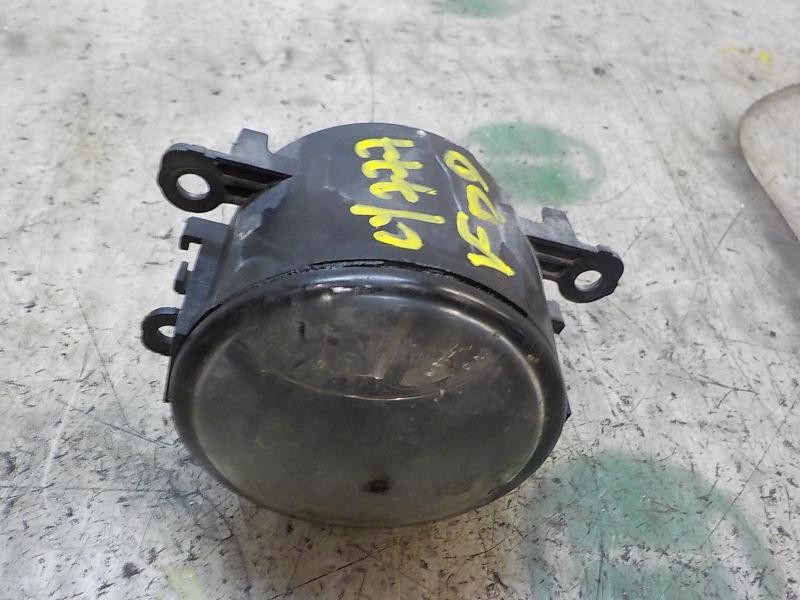 Recambio de faro antiniebla derecho para renault megane iii sport tourer expression referencia OEM IAM 8200074008  