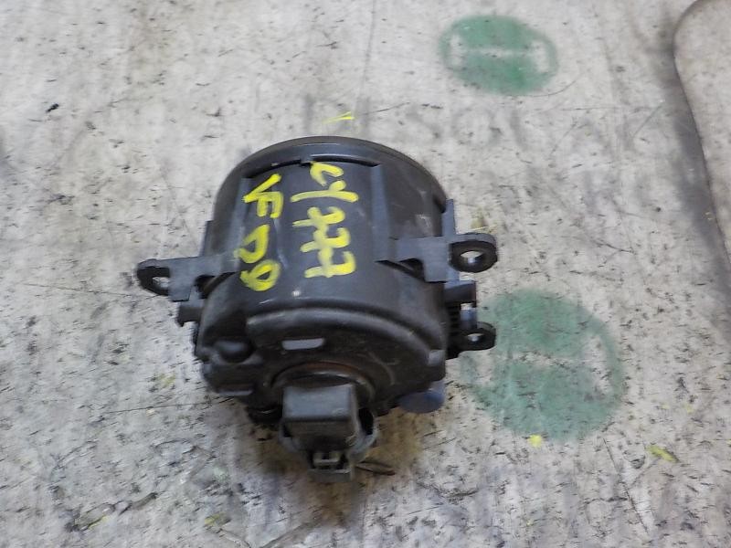 Recambio de faro antiniebla derecho para renault megane iii sport tourer expression referencia OEM IAM 8200074008  