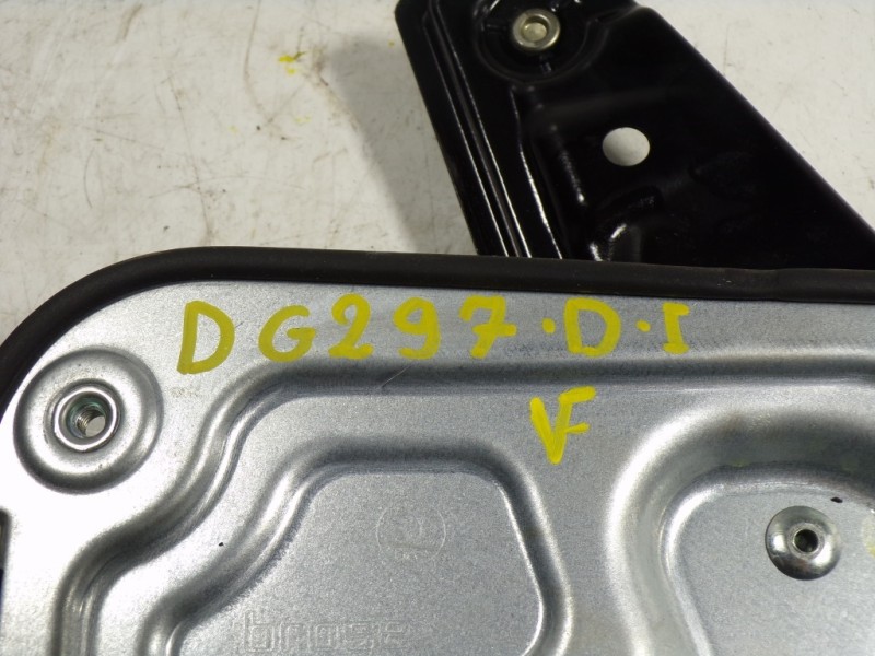 Recambio de elevalunas delantero izquierdo para skoda yeti 1.2 tsi referencia OEM IAM 5L0837461 5L0837401A 1021912558107