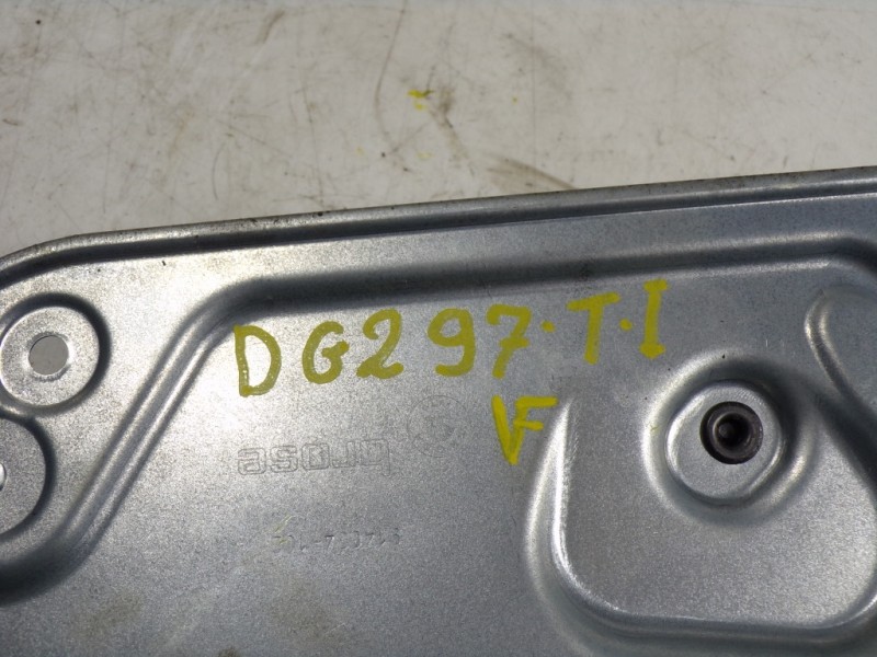 Recambio de elevalunas trasero izquierdo para skoda yeti 1.2 tsi referencia OEM IAM 5L0839461A 5L0839401B 1021912560105